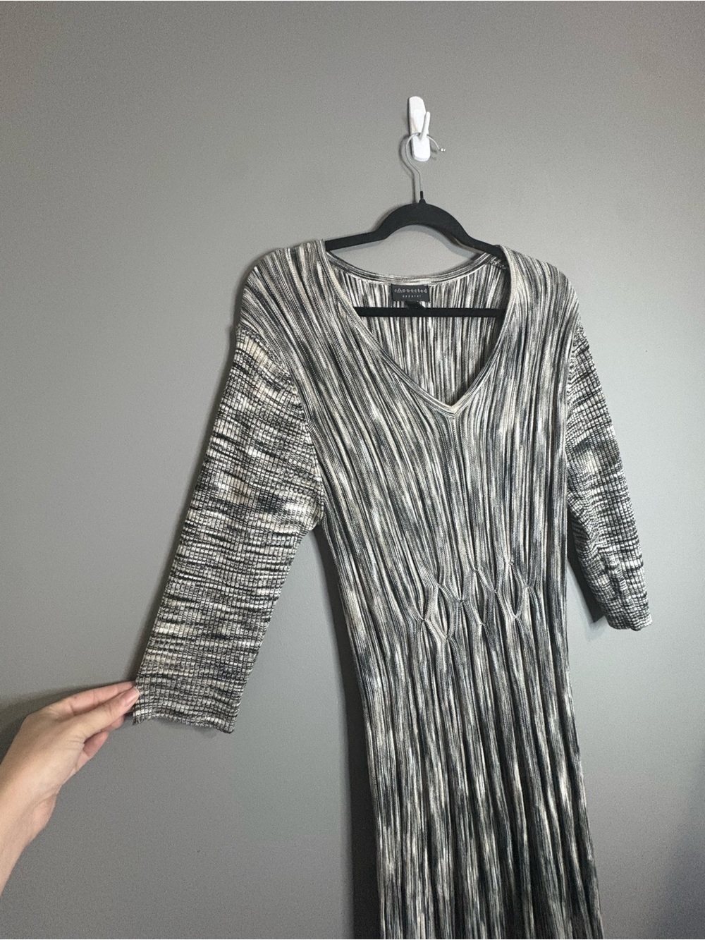 Connected Apparel Gray & Ivory Knit Fit & Flare Dress Size Large - Picture 2 of 9